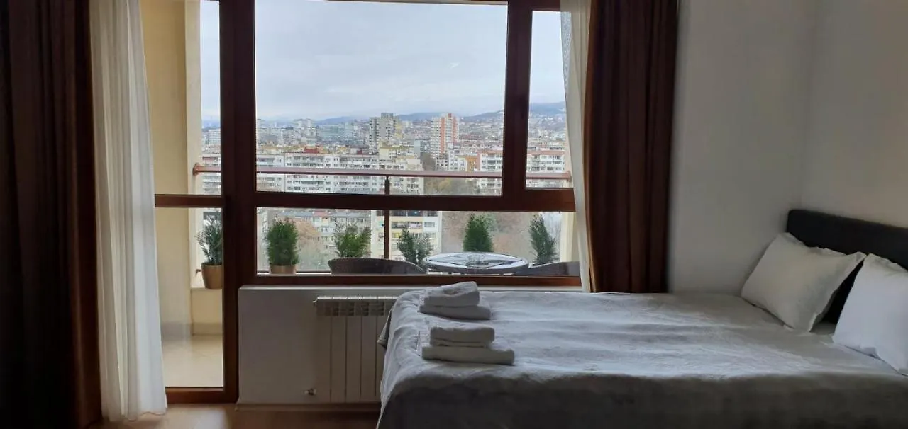 Студио Тони Varna Apartment
